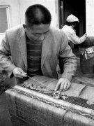 漢中棕編陷傳承困局 流傳千年的“指上非遺”面臨失傳